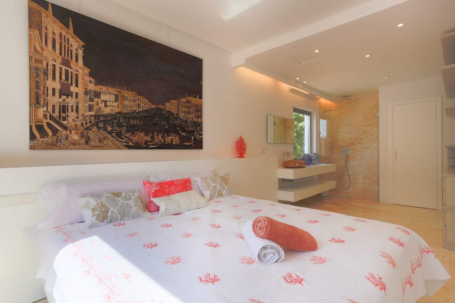 Ibiza Playa Den Bossa Lujosa Villa con Piscina  Mar 4 Dormitorios