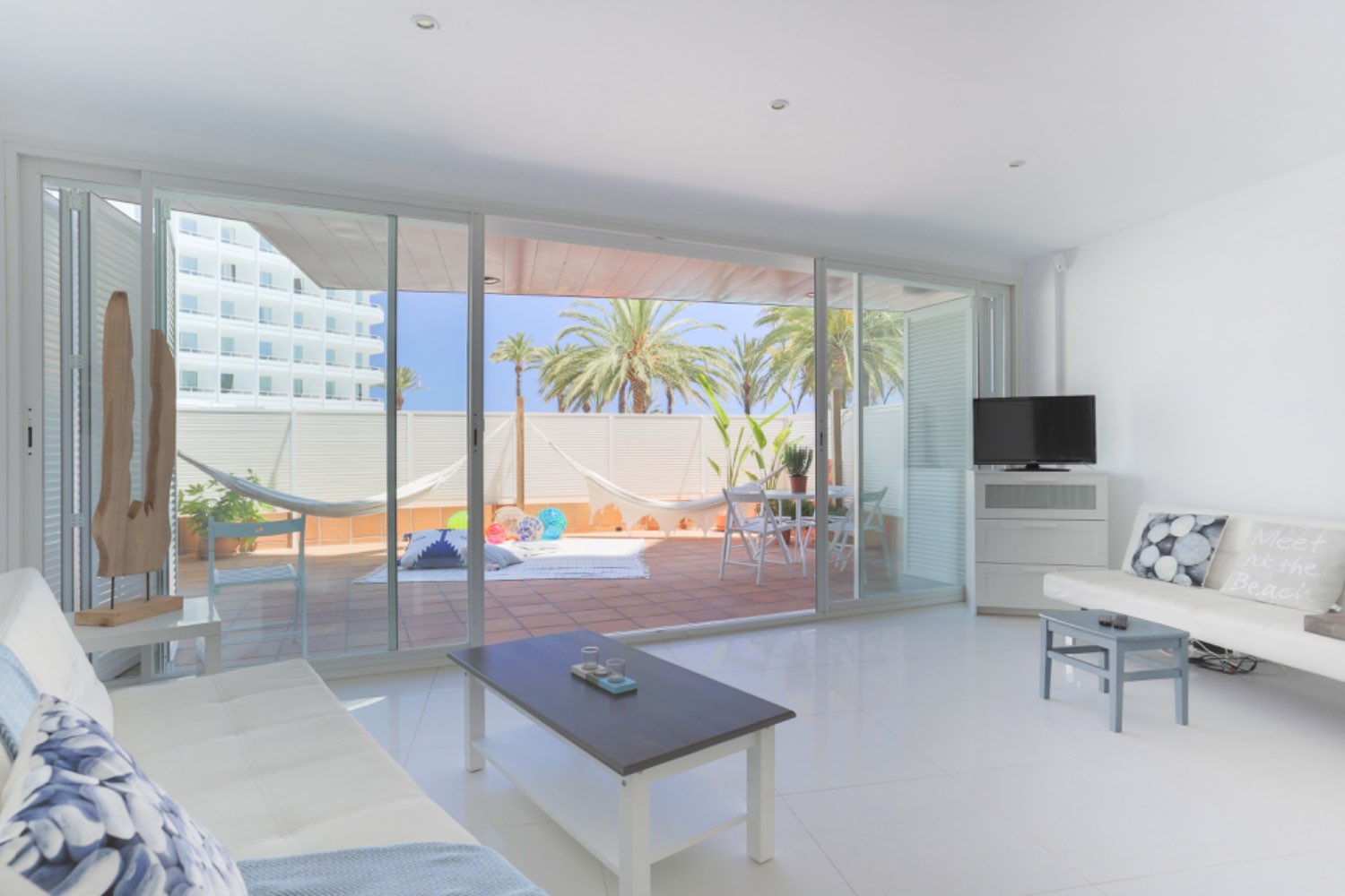 Ibiza Den Bossa Apartements Sea Front 2 makuuhuonetta